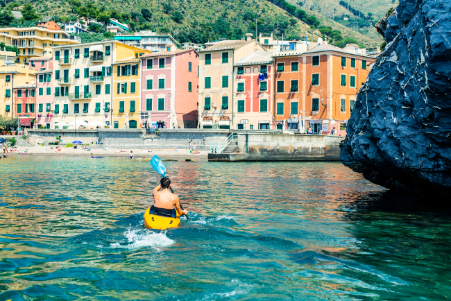 La mer de Gênes. De nombreuses opportunités de vivre une expérience dans le  bleu.